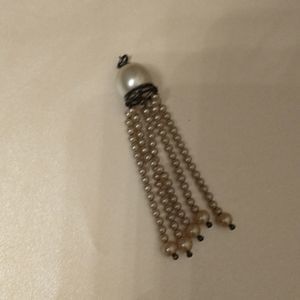 🎈3/$12 Vintage Pearl Tassel Pendant